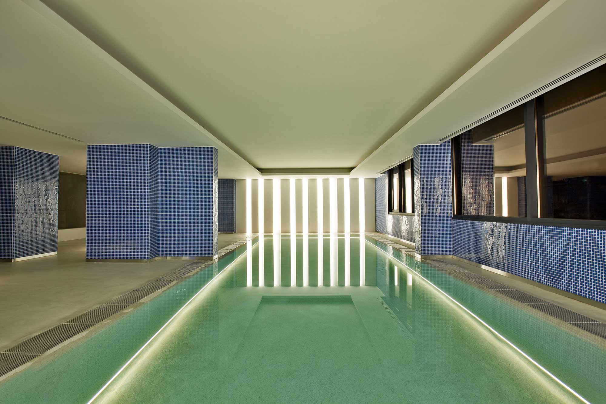 Evolution Lisboa Hotel Wellness Pool 1