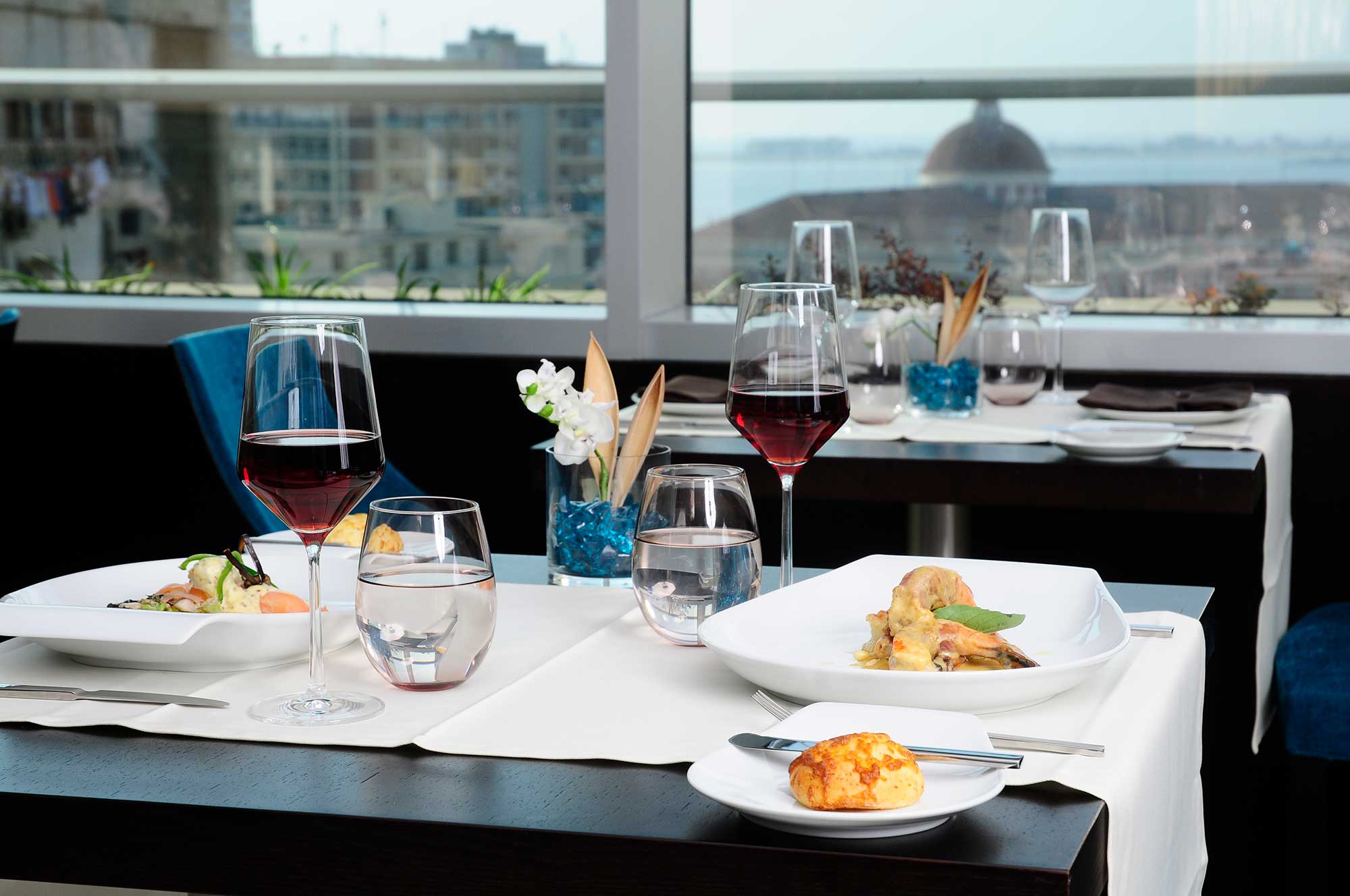 Epic Sana Luanda Hotel Vitruvio Restaurant 8