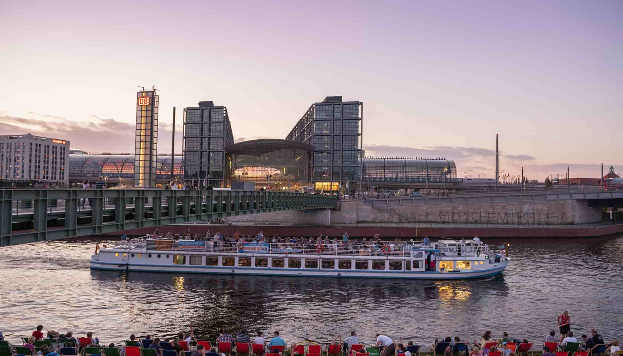 Germany-Berlin-Stern-und-Kreisschiffahrt