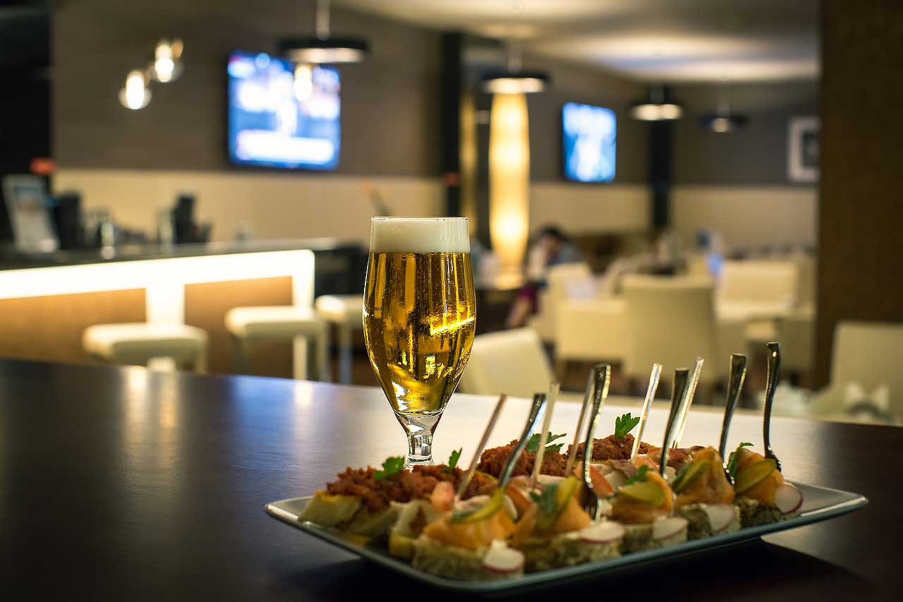 Sana Metropolitan Hotel Lisboa Wall Street Bar 7