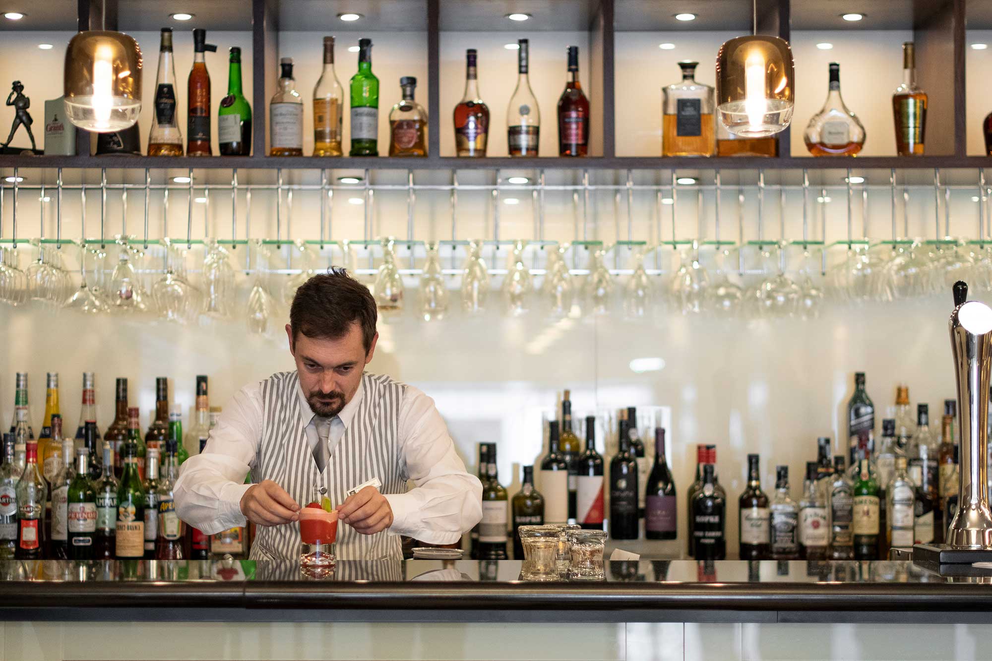 Sana Metropolitan Hotel Lisboa Wall Street Bar 9