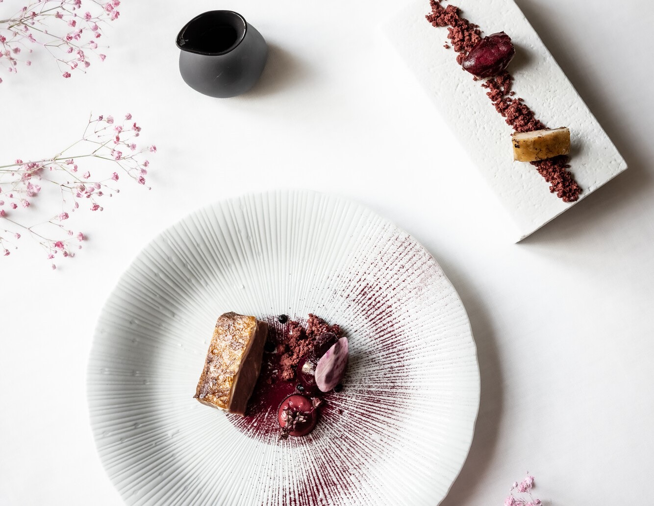 Auberge La Table Du Connetable Plate 1