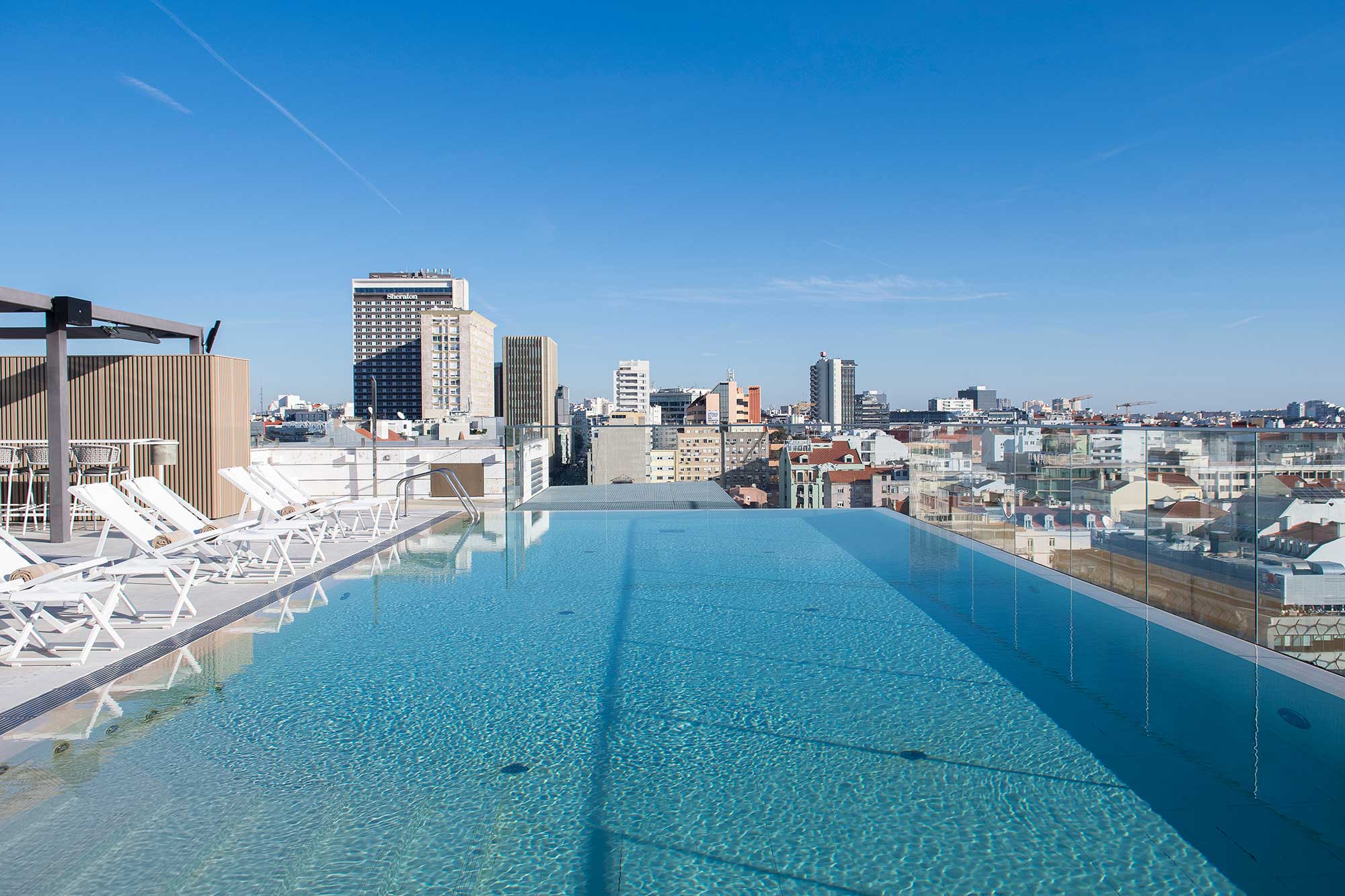 Sky Pool Lounge