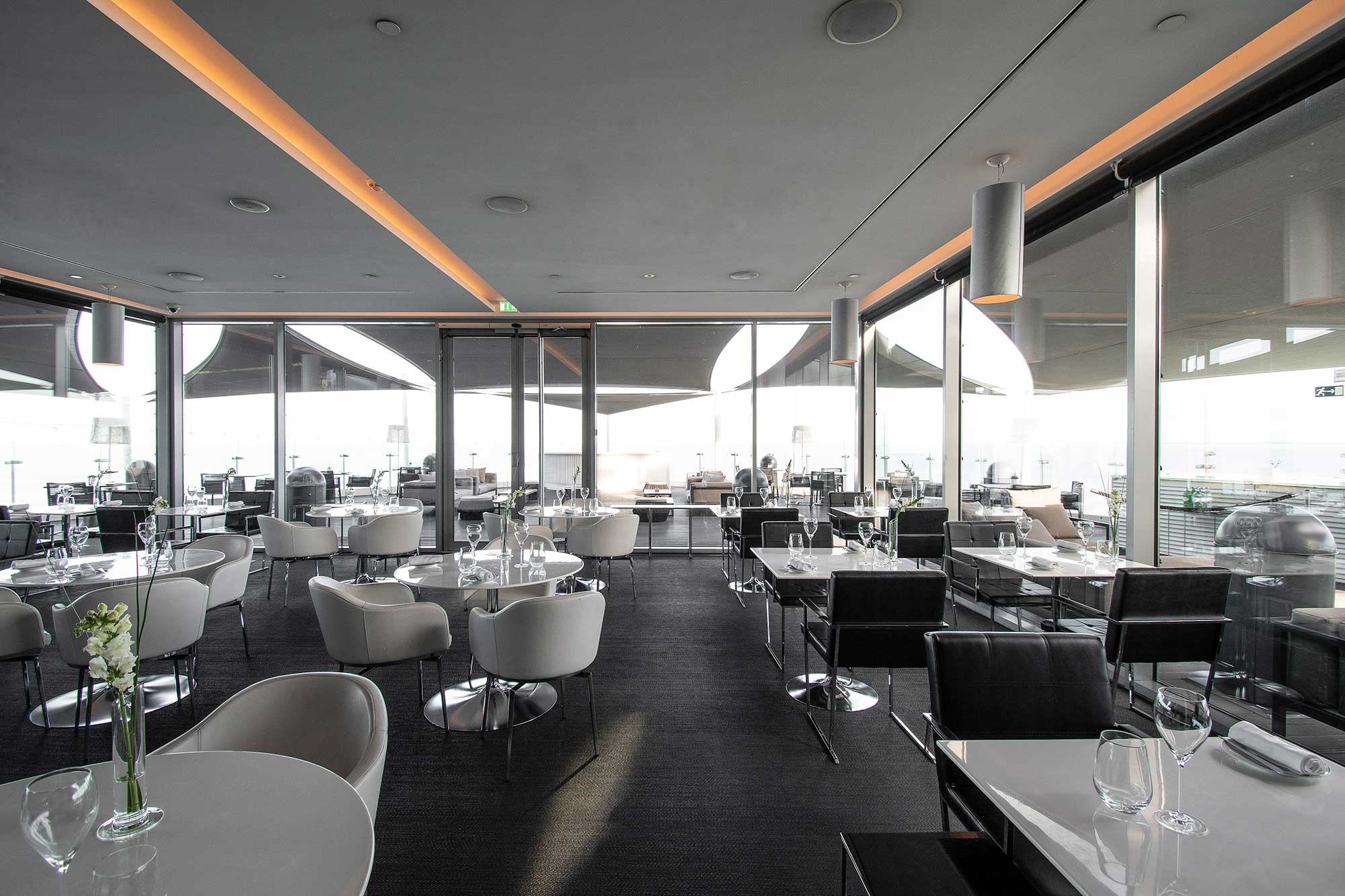 Myriad Sana Hotel Lisboa River Lounge Restaurant 4