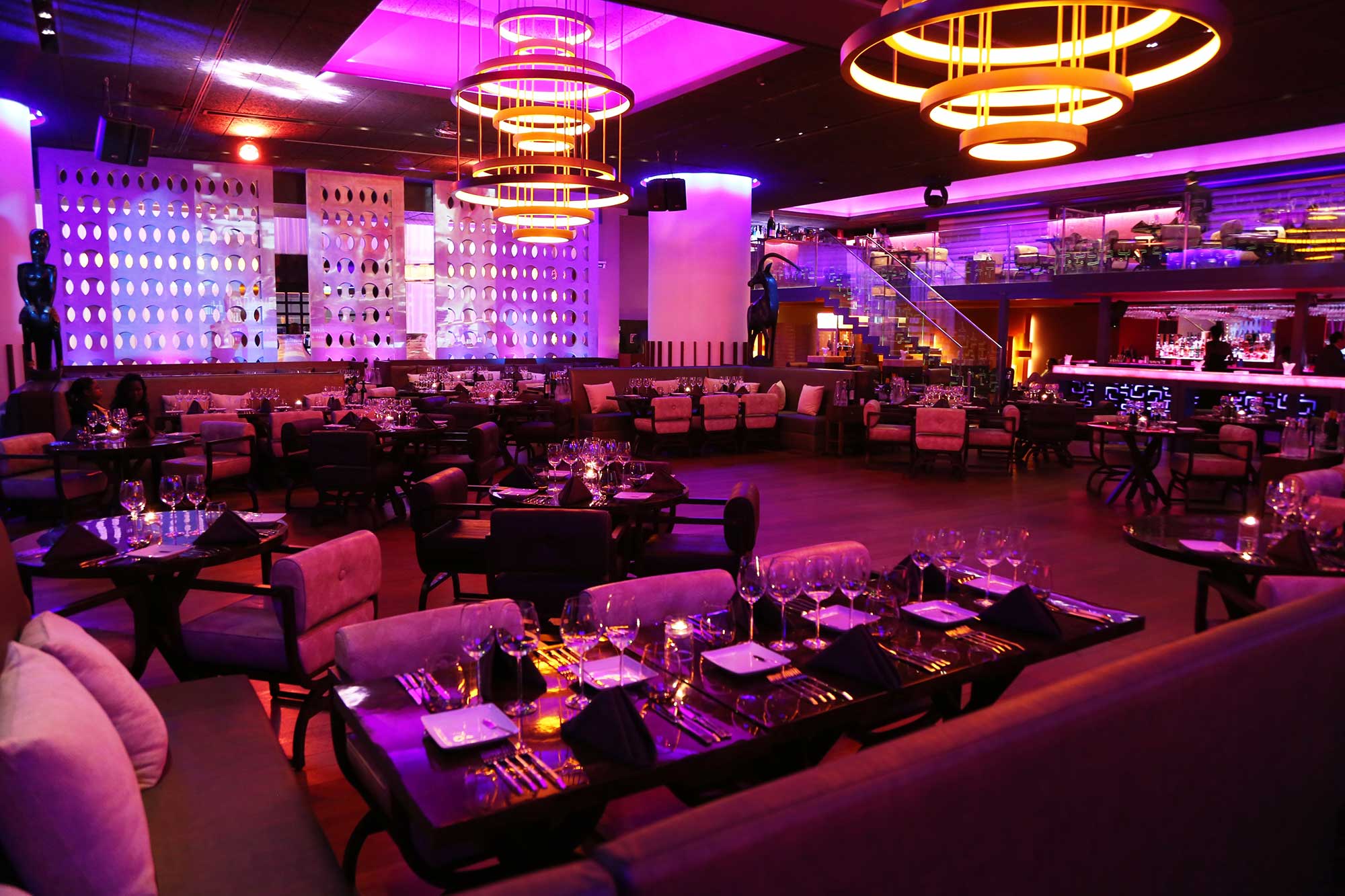 Epic Sana Luanda Hotel Switch Club Bar 2