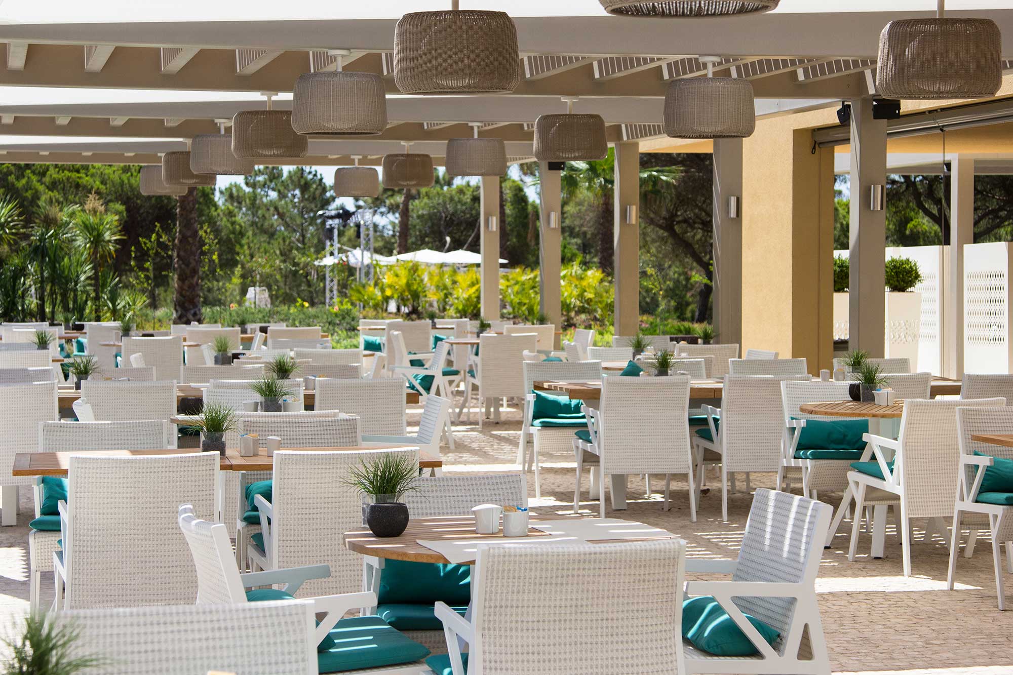 Epic Sana Algarve Hotel Abyad Restaurant 3