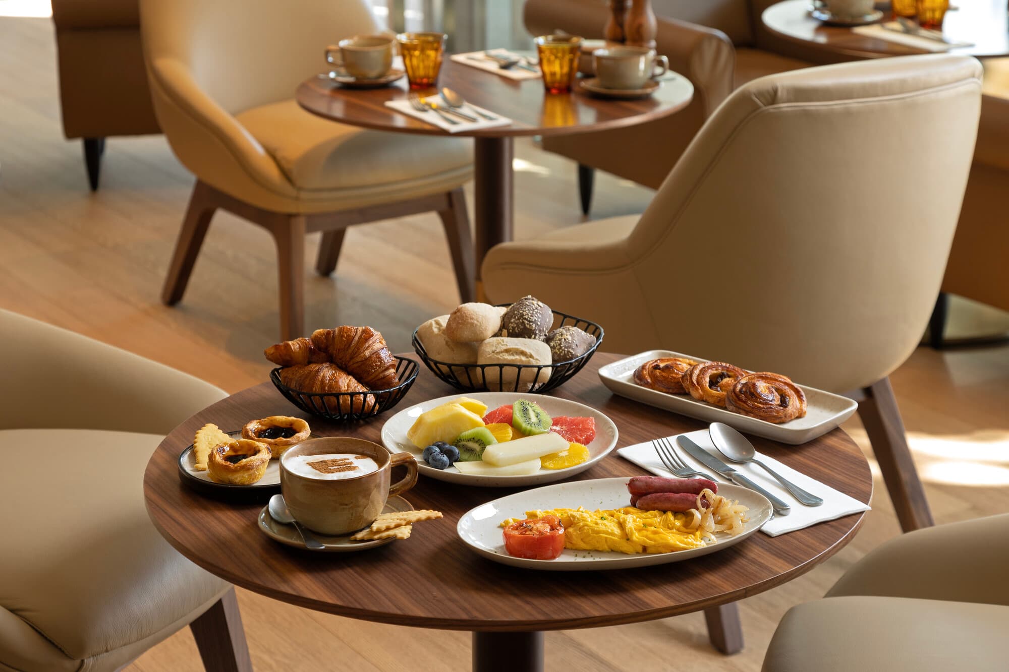 Evolution Cascais Estoril Partelaria Mesa Composta