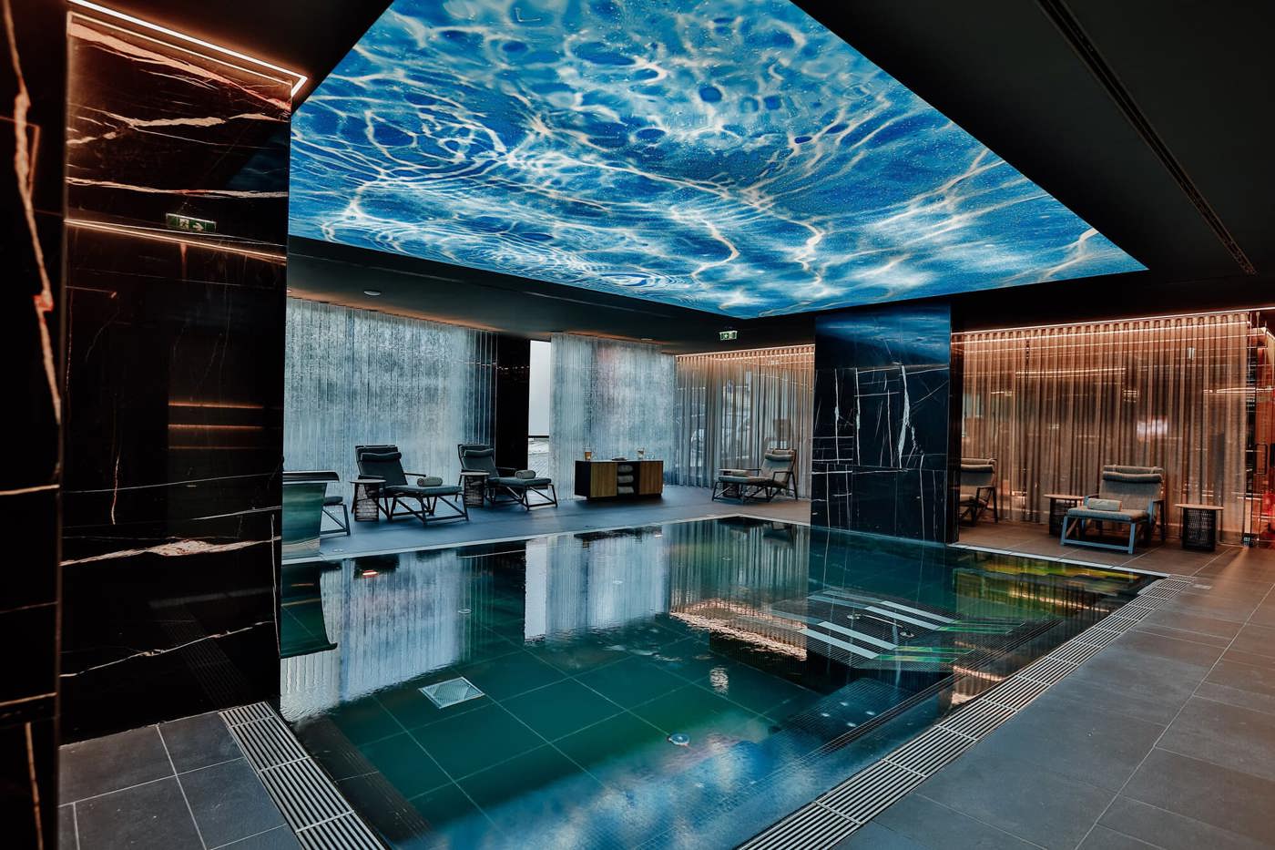 Piscina interior do SAYANNA Wellness & Spa