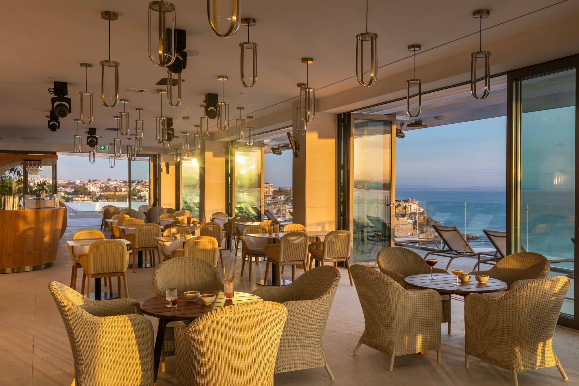 Hotel Evolution Cascais Estoril Rooftop Restaurant Bar Theupperdeck