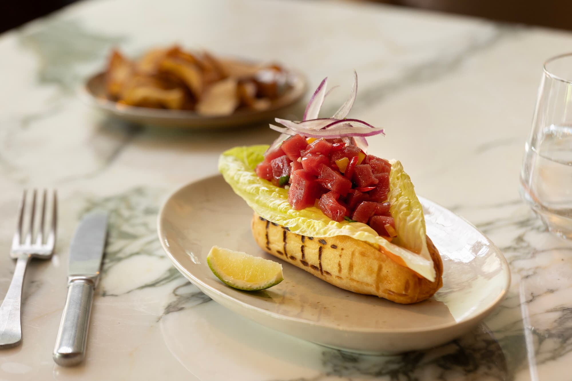 Evolution Cascais Estoril Hotdog De Atum