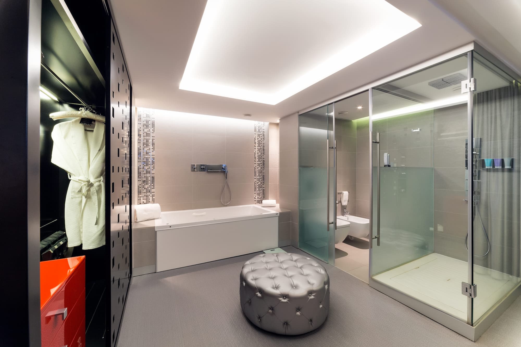 Myriad Suite Bathroom