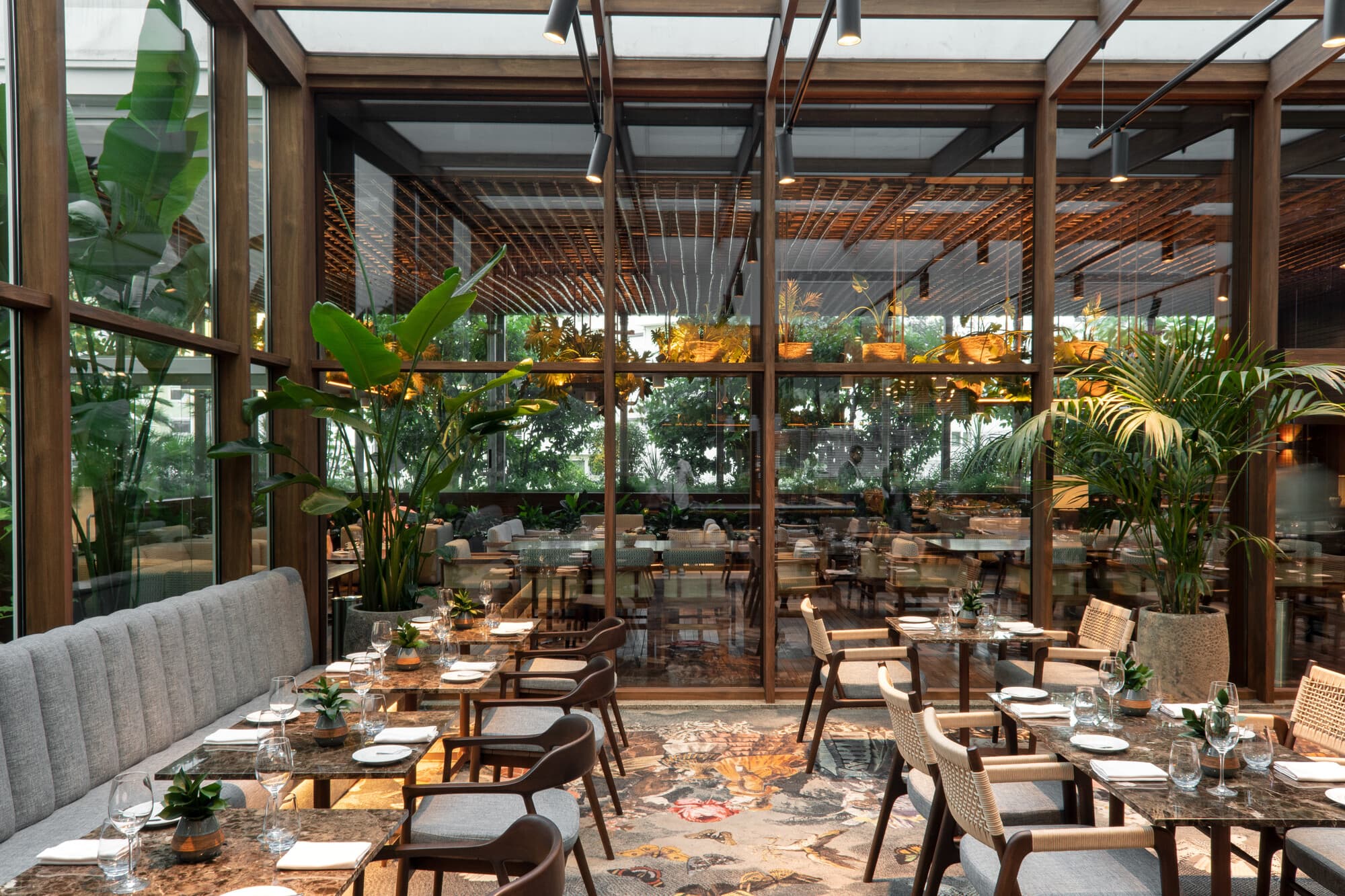 SANA Malhoa Restaurant Bar Terrace Mediterrâneo