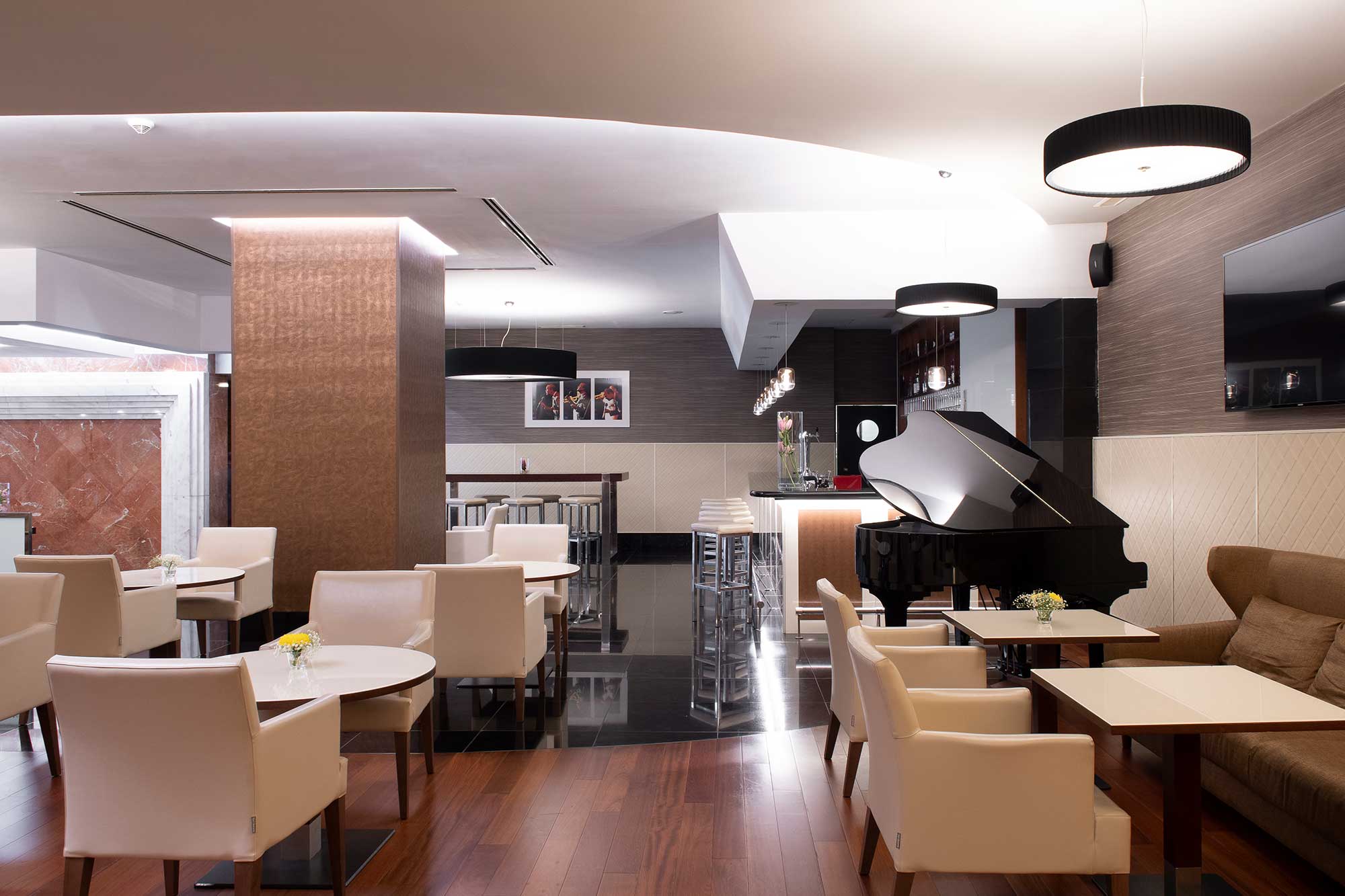 Sana Metropolitan Hotel Lisboa Wall Street Bar 2