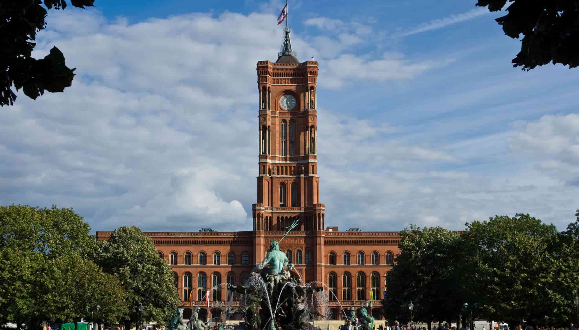 Germany-Berlin-Rotes-Rathaus
