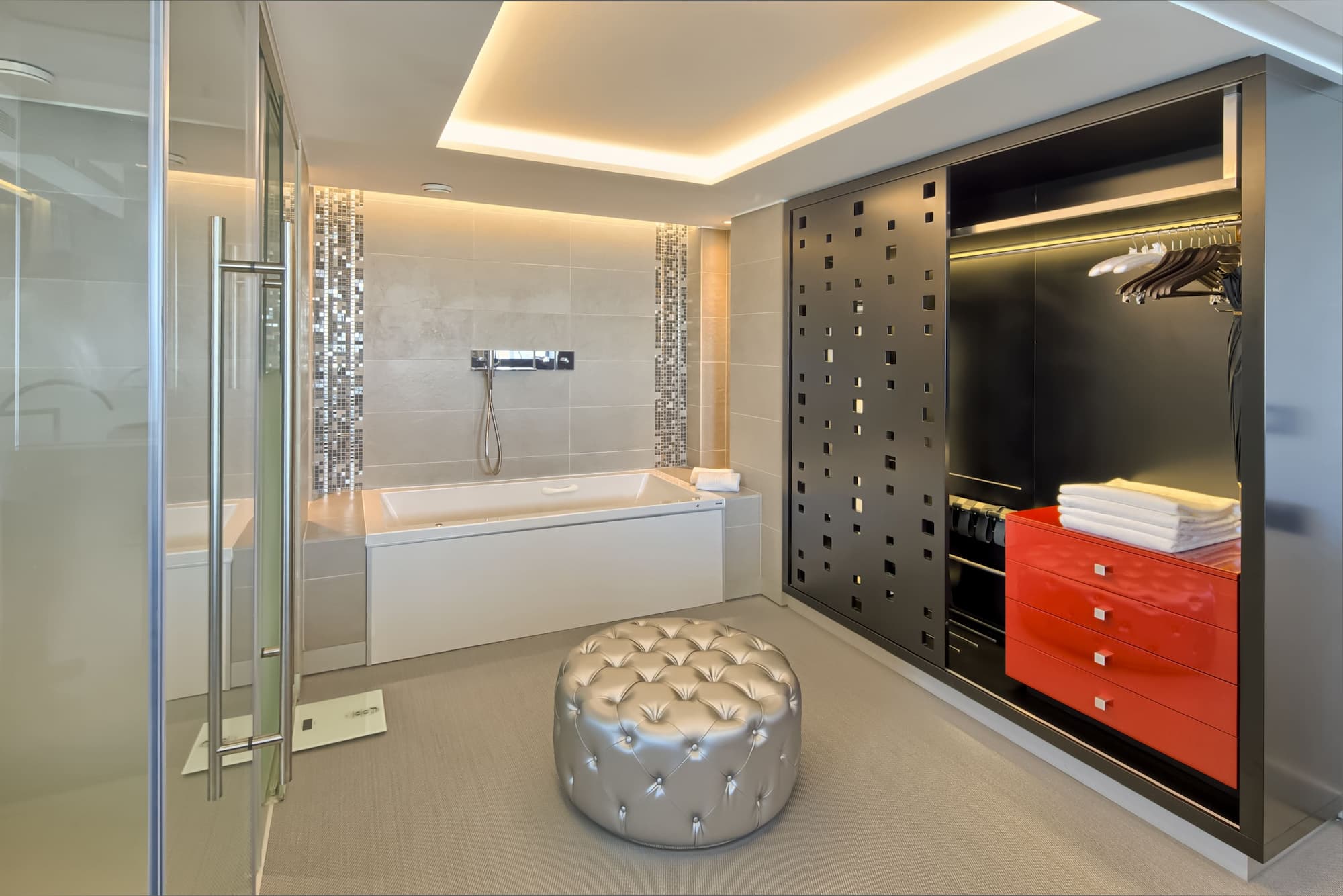 Myriad Suite Bathroom1