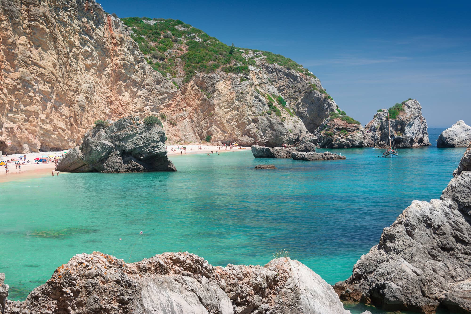 beach-ribeira-do-cavalo-setubal-portugal-3