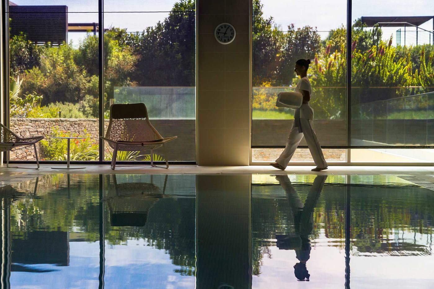 Piscina interior do spa