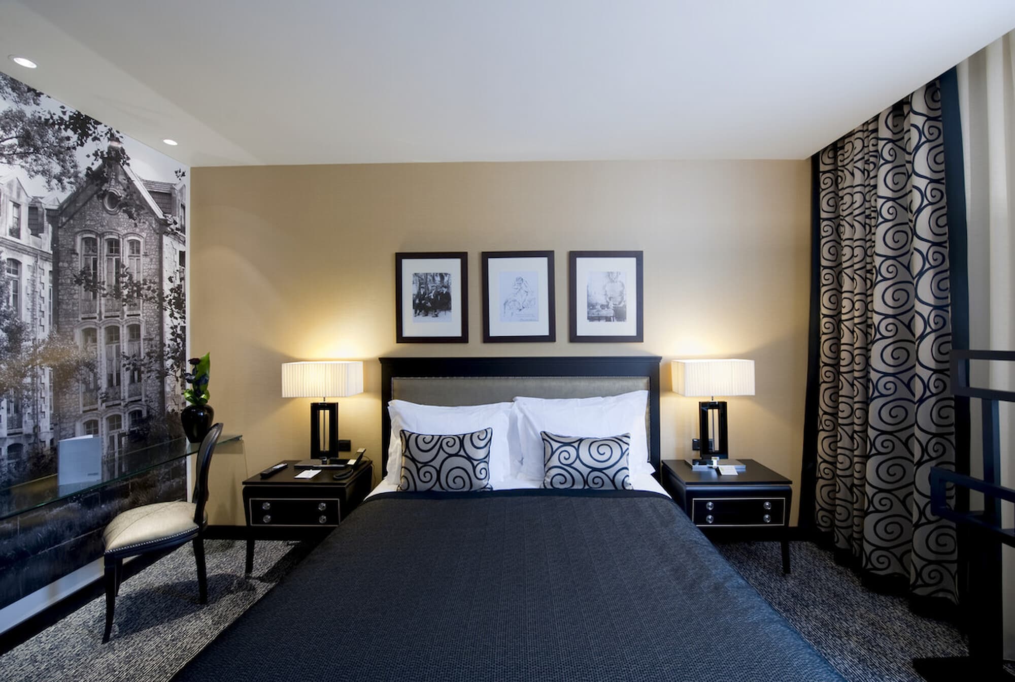 Sanasilvercoast Room