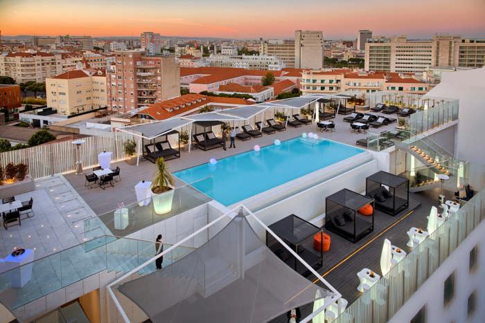 Rooftop do EPIC SANA Lisboa ao fim da tarde