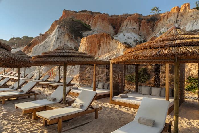 Daybeds na Praia da Falésia