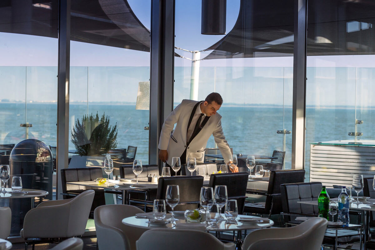 Myriad Sana Hotel Lisboa River Lounge Restaurant 24